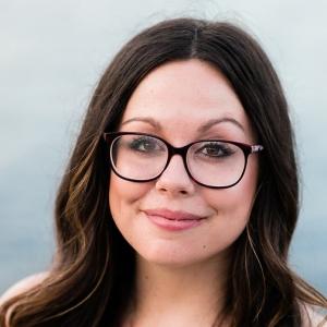 Courtney Chislett Headshot